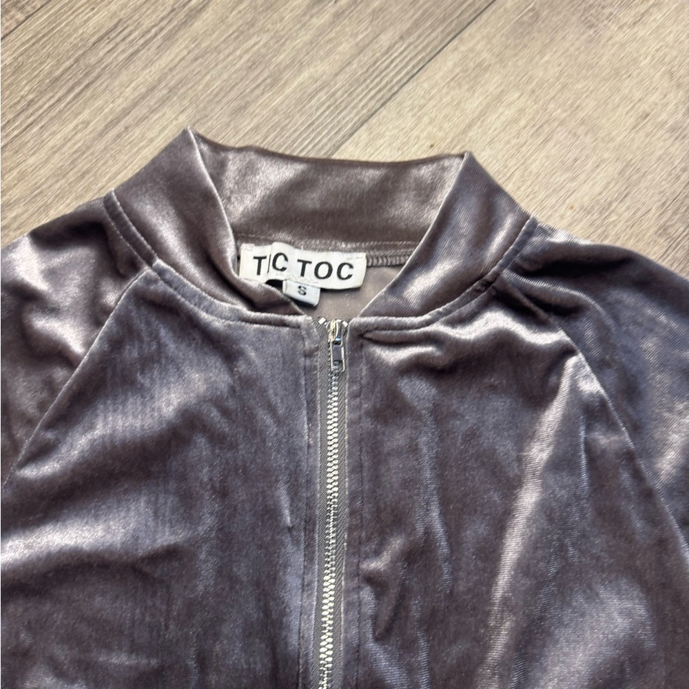 TIC TOC Women's Gray Velvet Jacket Top